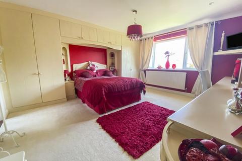 9 Brookfield, Highworth, Swindon, SN6 7HY