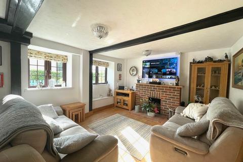 3 bedroom cottage for sale, Swindon Road, Wiltshire SN6