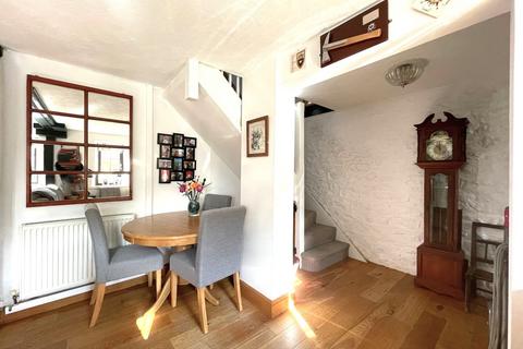 3 bedroom cottage for sale, Swindon Road, Wiltshire SN6