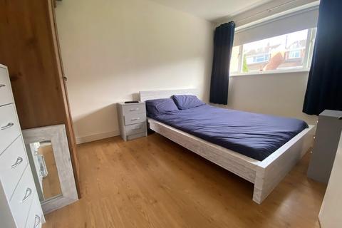 3 bedroom terraced house for sale - Windrush, Swindon SN6
