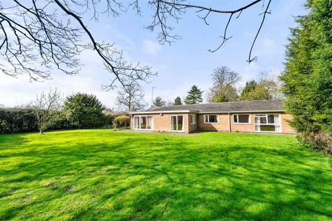 4 bedroom bungalow for sale, Leicester LE3