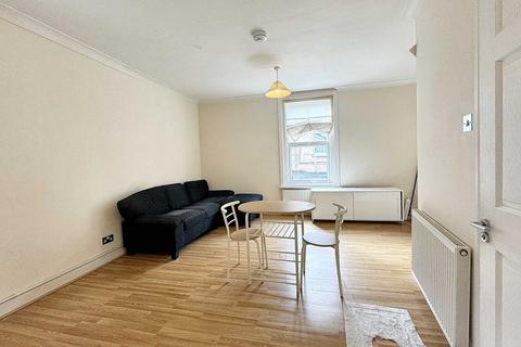 Studio to rent, Eldon Place, Bournemouth BH4