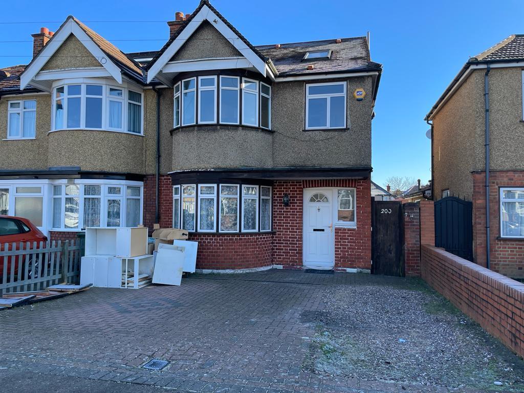 Torbay Road, Harrow HA2 4 bed terraced house £2,595 pcm (£599 pw)