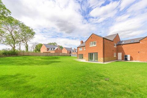 6 bedroom detached house for sale, Leicester LE8
