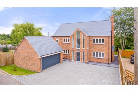 5 bedroom detached house for sale, Leicester LE19