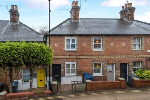 28 Lower Street, Haslemere, GU27 2NX