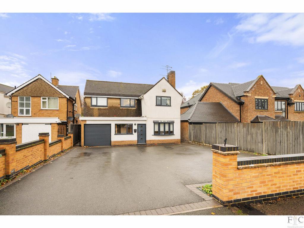 Oadby LE2 6 bed detached house for sale £1,000,000