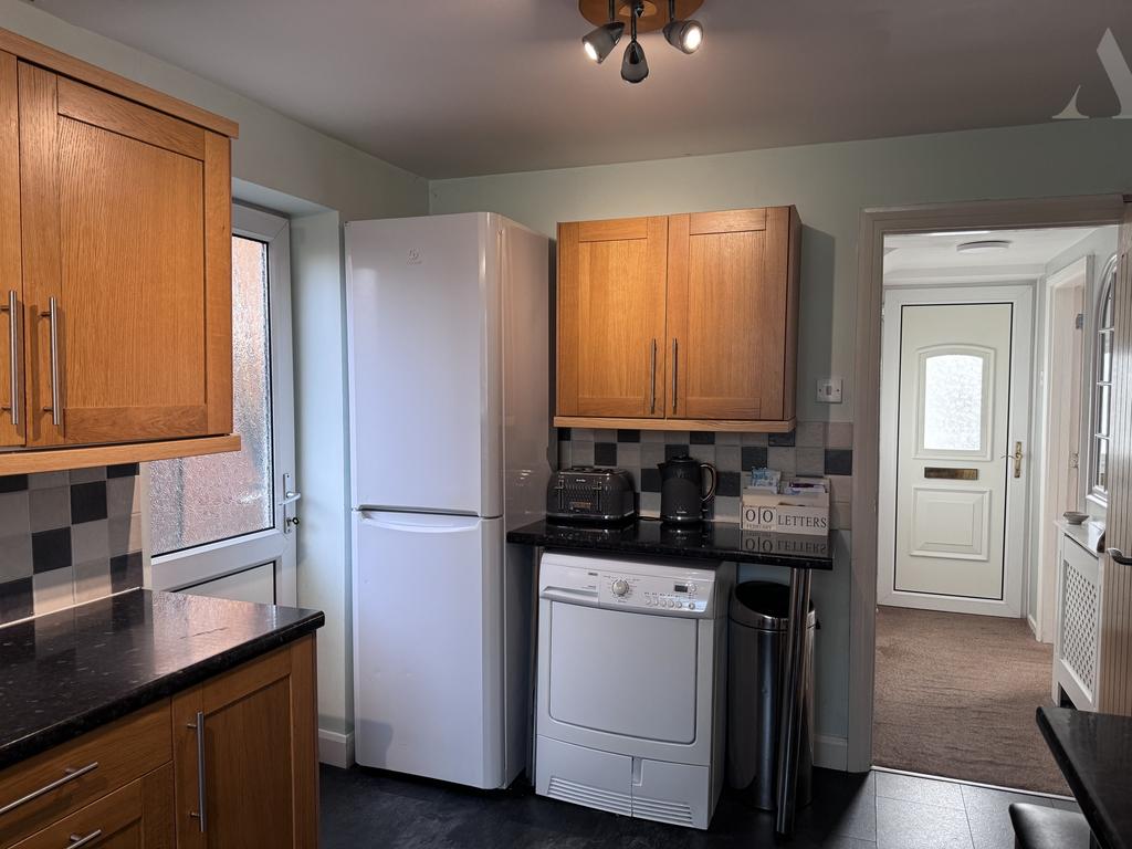 81 Arlescote Road kitchen x 3
