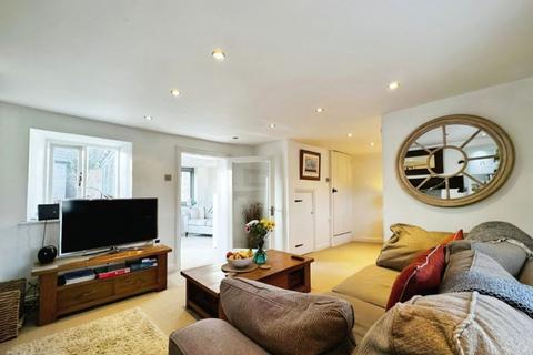 2 bedroom cottage for sale, High Street, South Cerney, Cirencester, GL7 5UP