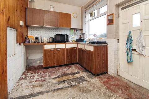 4 bedroom semi-detached house for sale, West Avenue, Westerhope, Newcastle upon Tyne, Tyne and Wear, NE5 5JH