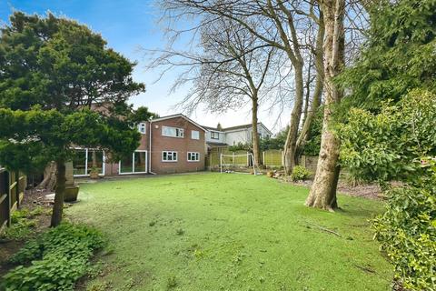 5 bedroom detached house for sale, Oakdale Close, Whitefield, M45
