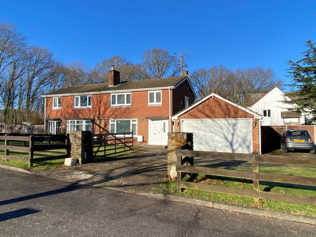BISLEY 3 bed semidetached house for sale £500,000
