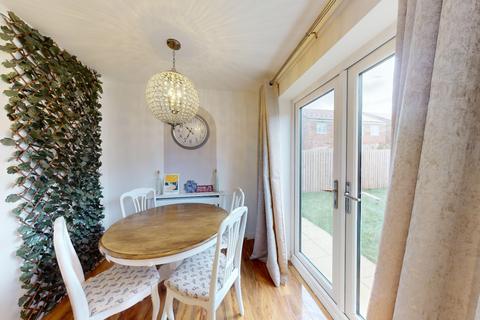 3 bedroom end of terrace house for sale, Lake Shore Road, South Shields