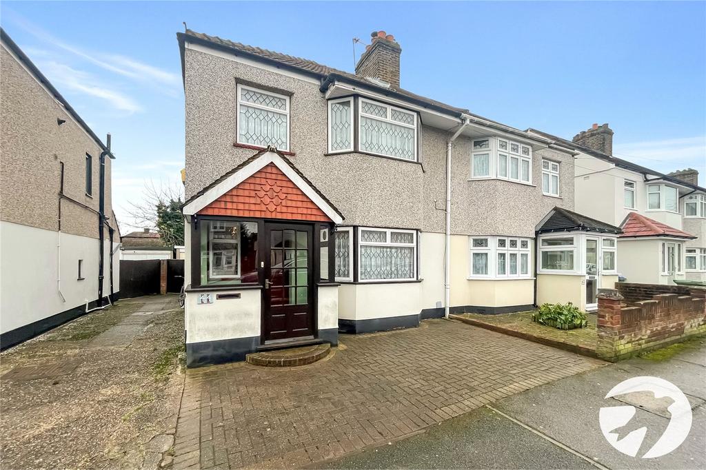 Northdown Road, Welling, Kent, DA16 4 bed semidetached house for sale