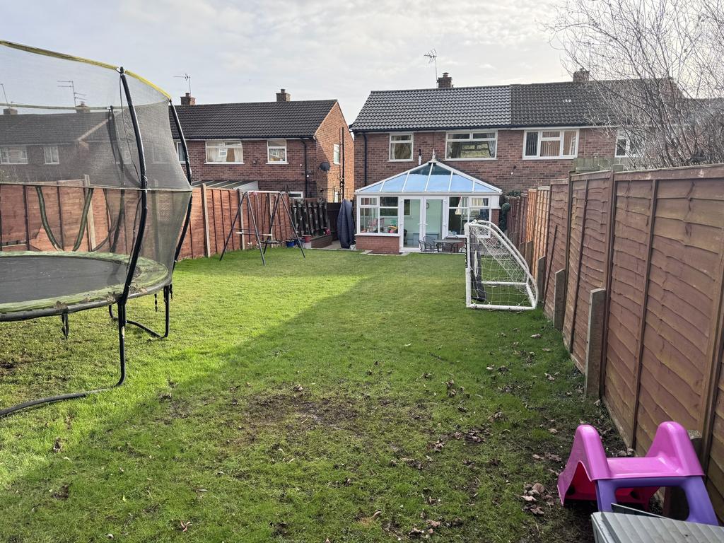 81 Arlescote Road Garden x 2