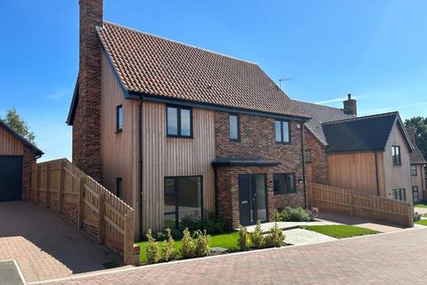 4 bedroom detached house for sale, St. Peters Close, Charsfield, Woodbridge
