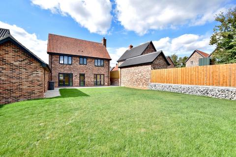 4 bedroom detached house for sale, St. Peters Close, Charsfield, Woodbridge