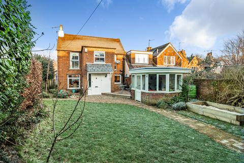 Two Roofs Cherry Tree Lane, Chalfont St Peter, Gerrards Cross, SL9 9DQ