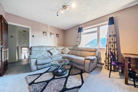 2 bedroom maisonette for sale, Roundhill Way, Guildford, Surrey, GU2