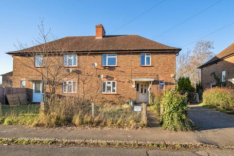 38 Roundhill Way, Guildford, GU2 8HP