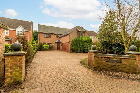 4 bedroom detached house for sale, Station Road, Ormesby, NR29