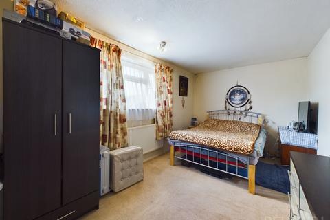 14 Akrotiri Square, Watton, Thetford, IP25 6HY
