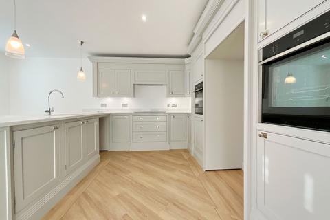 5 bedroom detached house for sale, Church Road, Preston PR4