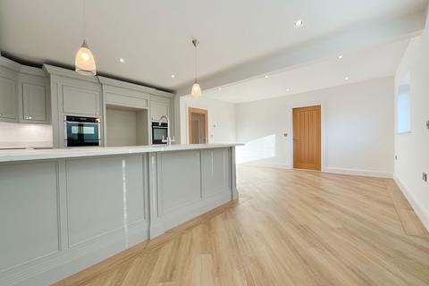 5 bedroom detached house for sale, Church Road, Preston PR4