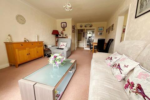 2 bedroom ground floor flat for sale, Preston Road, Southport PR9