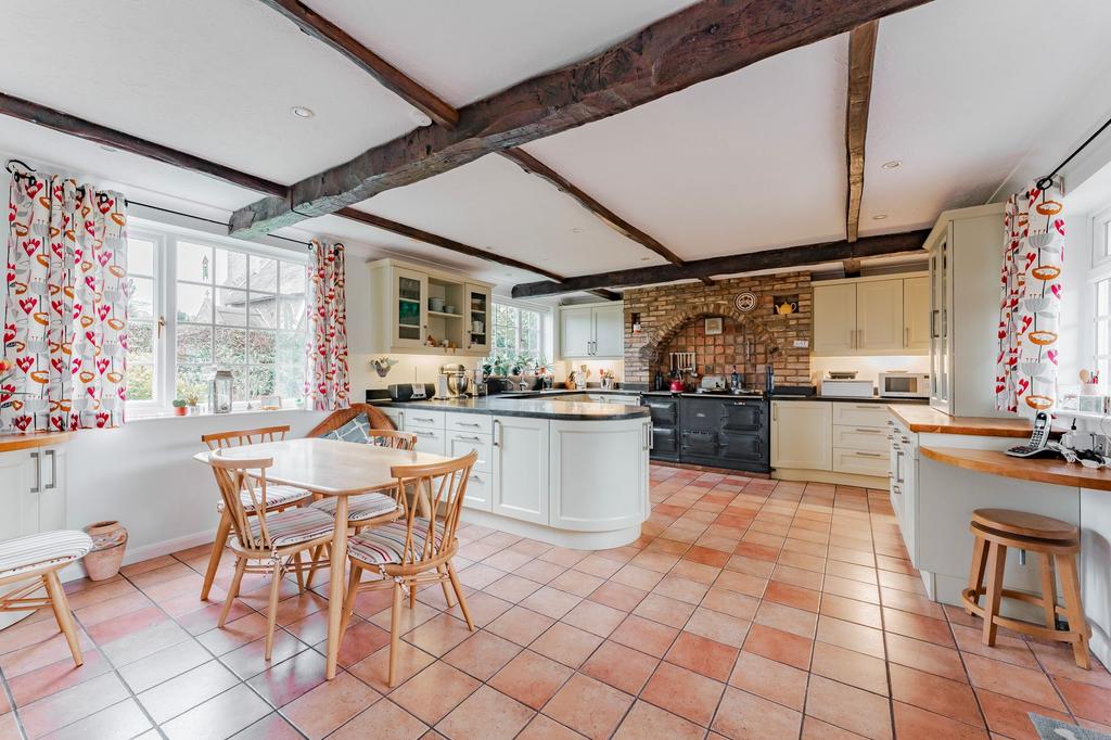 Horning Road, Woodbastwick, NR13 5 bed detached house for sale £1,000,000