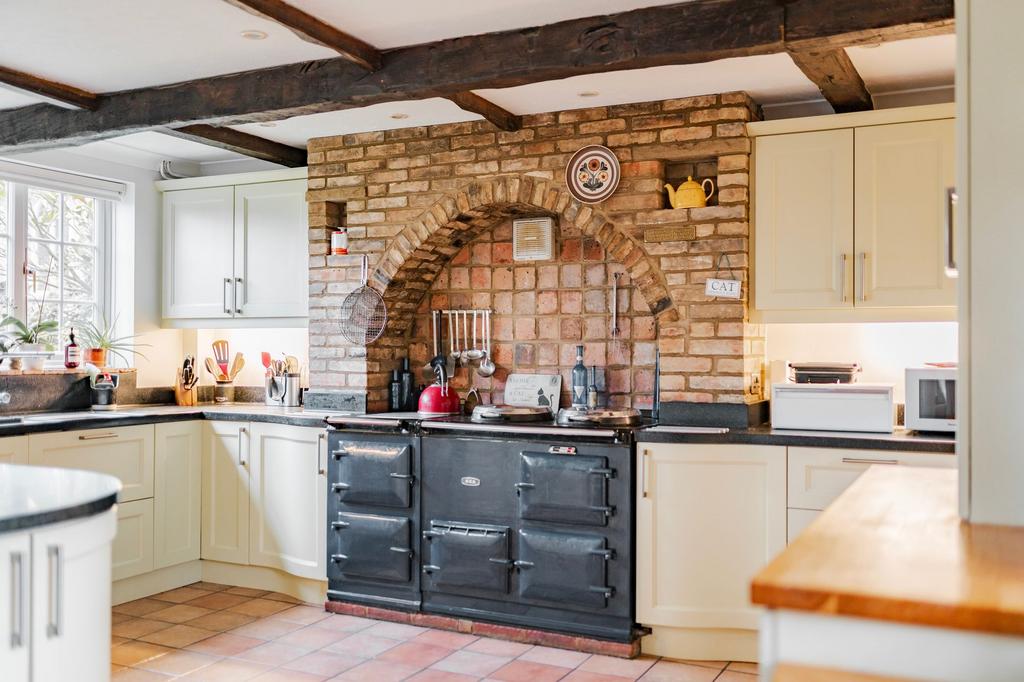 Horning Road, Woodbastwick, NR13 5 bed detached house for sale £1,000,000