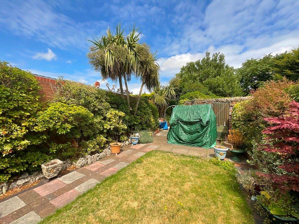 Hartwood Road, Southport PR9 3 bed semidetached house for sale £215,000