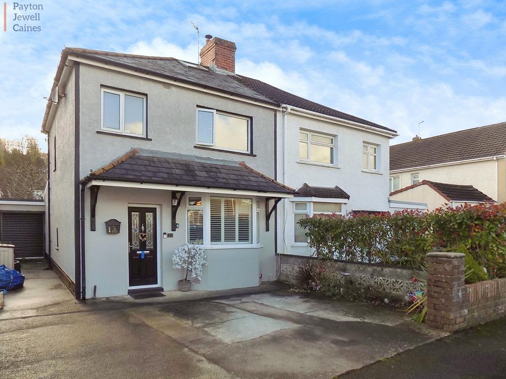 Lewis Avenue, Bridgend, Bridgend County. CF31 4JJ 3 bed semidetached