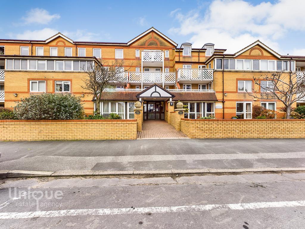 Poplar Court, Kings Road, Lytham St. Annes, FY8 1 bed apartment for sale £120,000