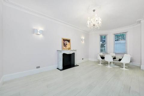 Flat F, 44 Bramham Gardens, London, SW5 0HQ