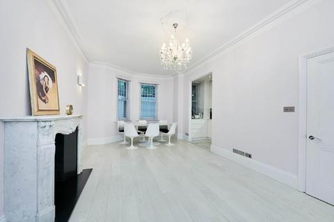 Flat F, 44 Bramham Gardens, London, SW5 0HQ