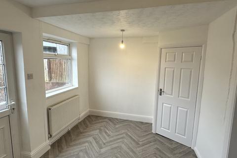 3 bedroom semi-detached house to rent, Mansfield, Nottinghamshire NG18