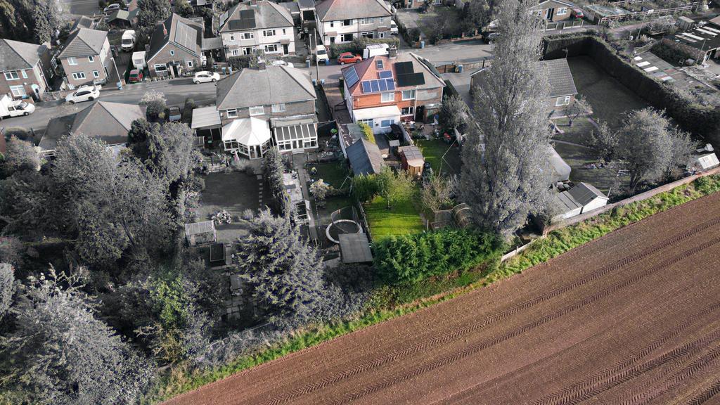Spion Kop, Mansfield NG20 3 bed semidetached house for sale £160,000