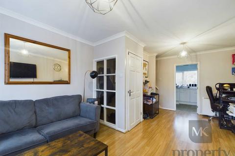 2 bedroom duplex for sale, Vicarage Road, Milton Keynes MK2