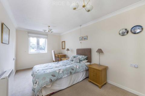 1 bedroom retirement property for sale, Park Hill Road, Epsom KT17
