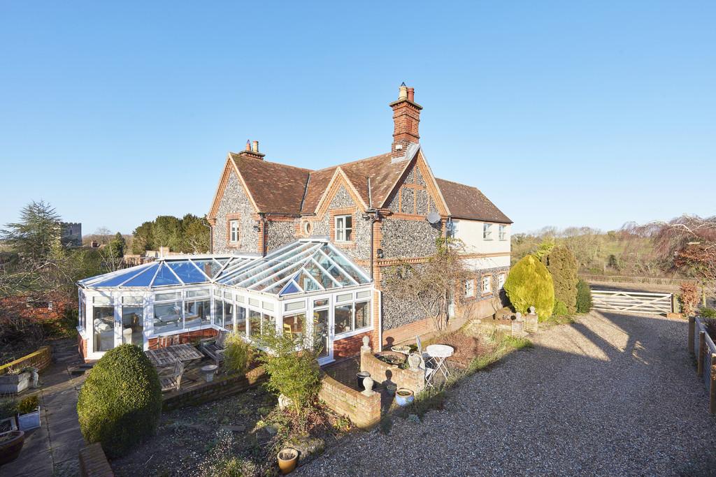 Newmarket CB8 4 bed detached house for sale £700,000