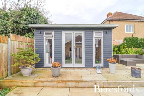 29 Cranham Gardens, Upminster, RM14 1JG