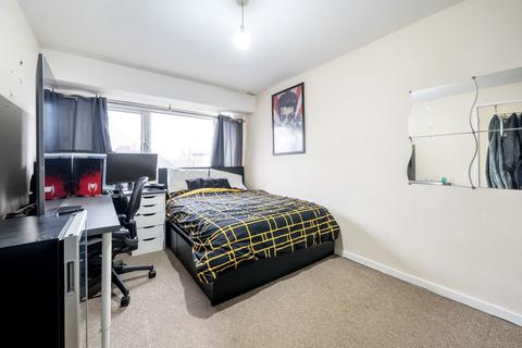 3 bedroom terraced house for sale - Broadlea Avenue, Leeds, West Yorkshire, LS13