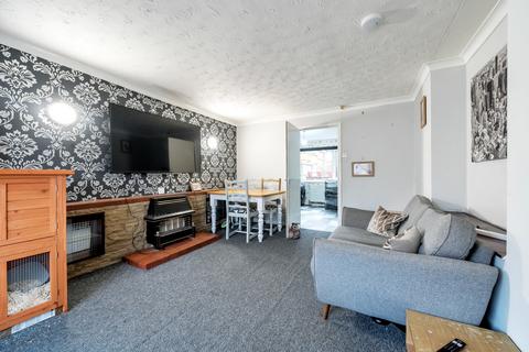 1b Broadlea Avenue, Leeds, LS13 2TA