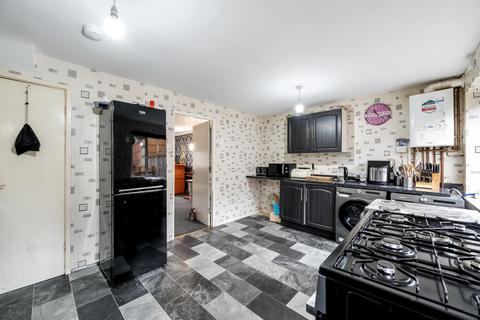 1b Broadlea Avenue, Leeds, LS13 2TA