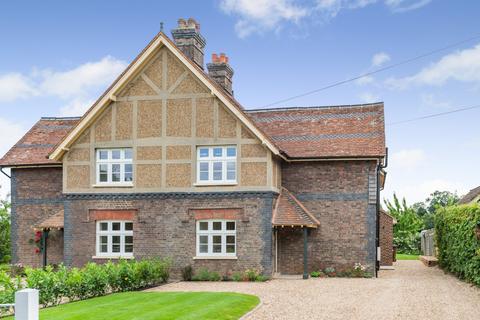 4 bedroom semi-detached house for sale, Beeson End Cottages, Beeson End Lane, Harpenden, Hertfordshire