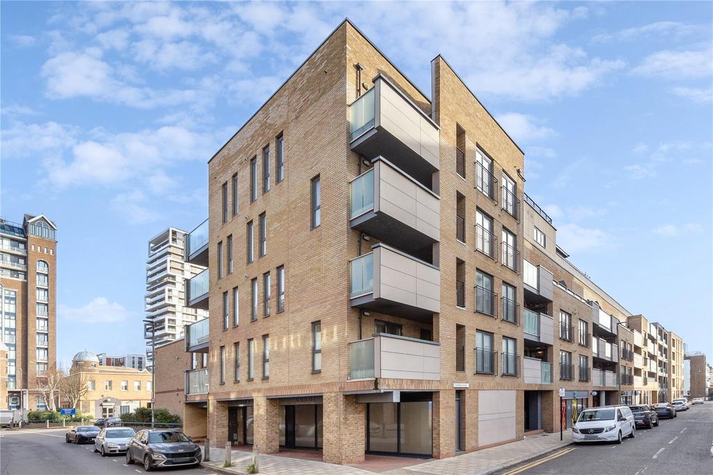 Chatfield Road, London, SW11 2 bed apartment for sale £575,000