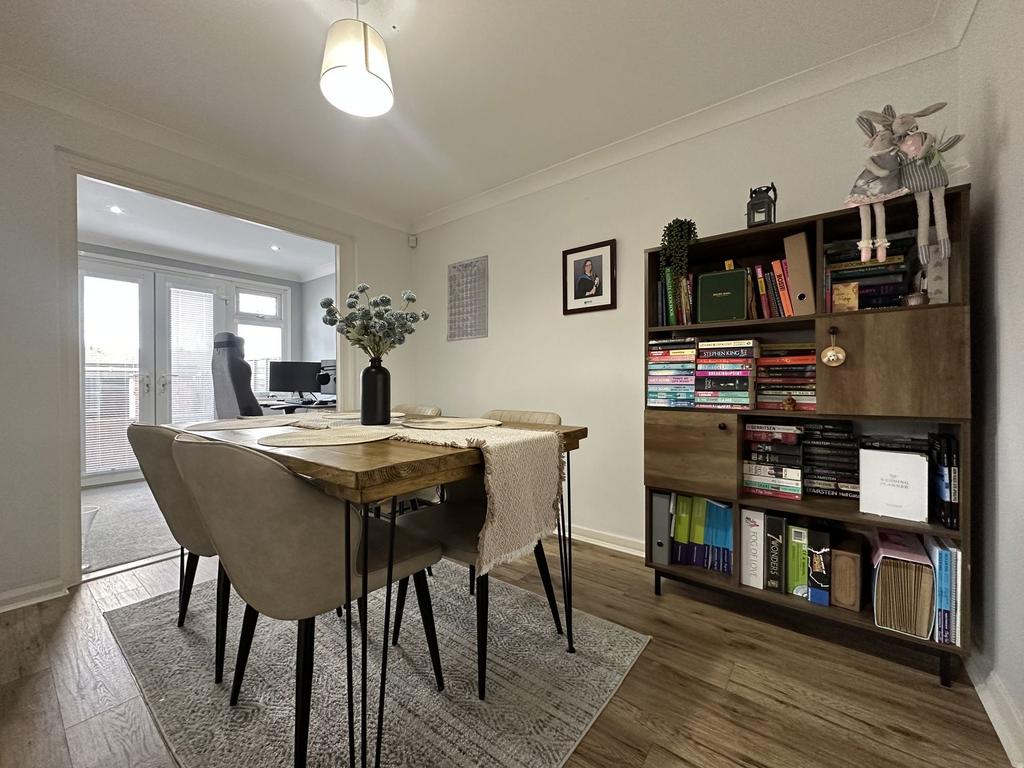 Durham Drive, Fellgate, Jarrow, Tyne and Wear, NE32 4SE 3 bed semidetached house for sale £