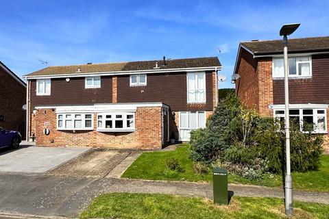 4 Fieldway, Bovingdon, Hemel Hempstead, HP3 0EY