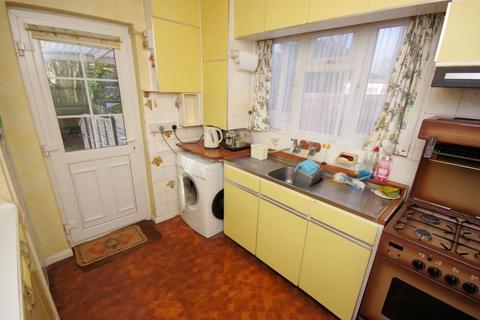 3 bedroom semi-detached house for sale - HUTTON GROVE, NORTH FINCHLEY, N12